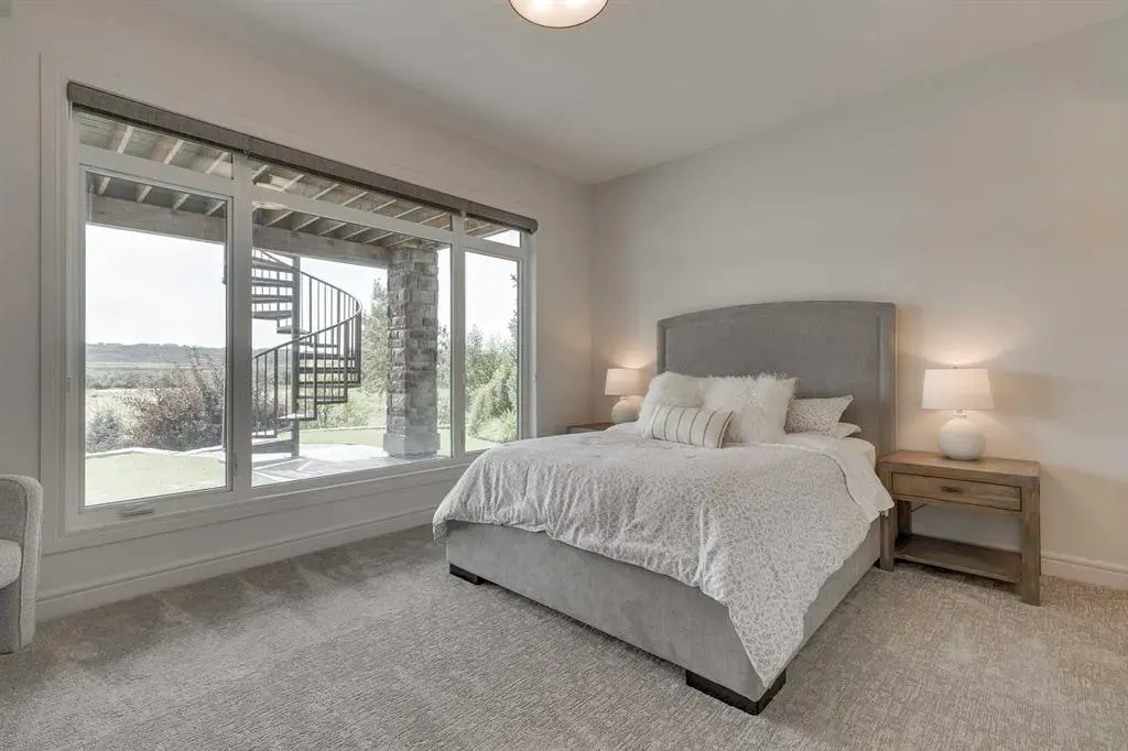 140 Cranbrook View SE