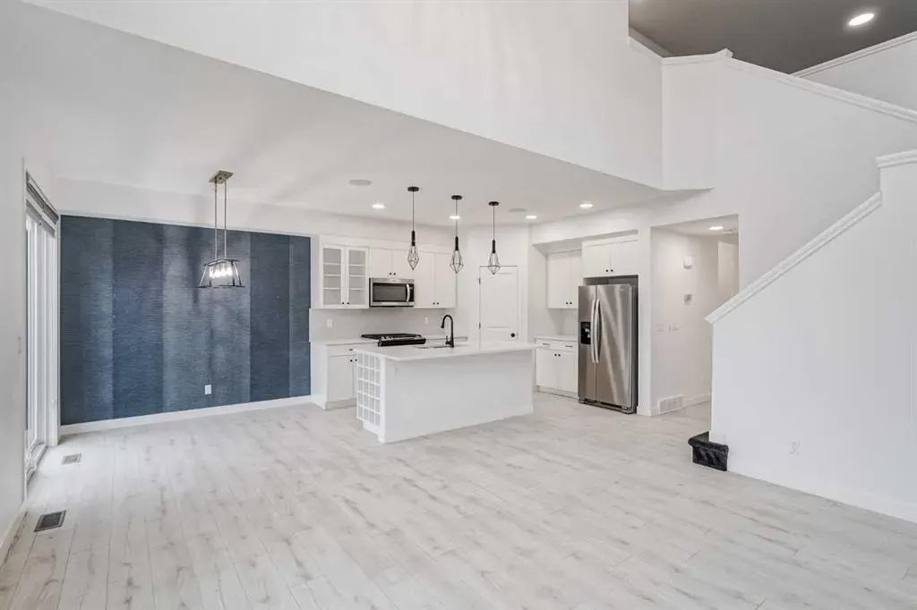 34 Belmont Crescent SW