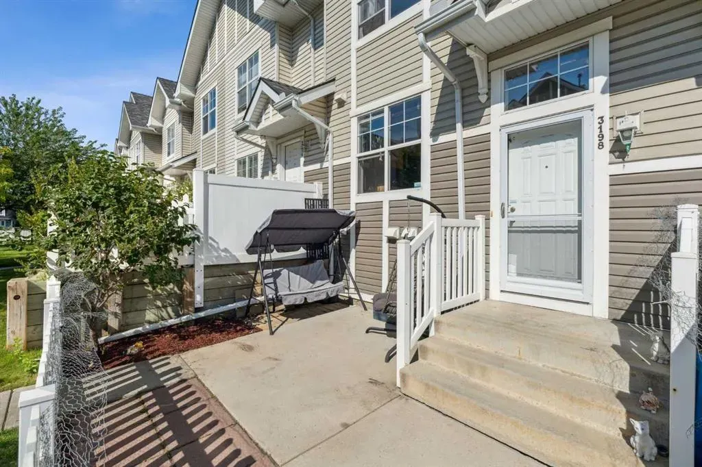 3198 New Brighton Gardens SE