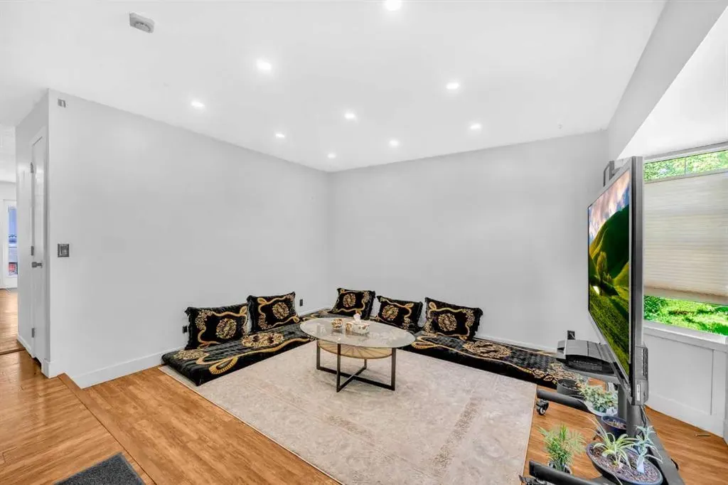 48 Street Street NE, #2207