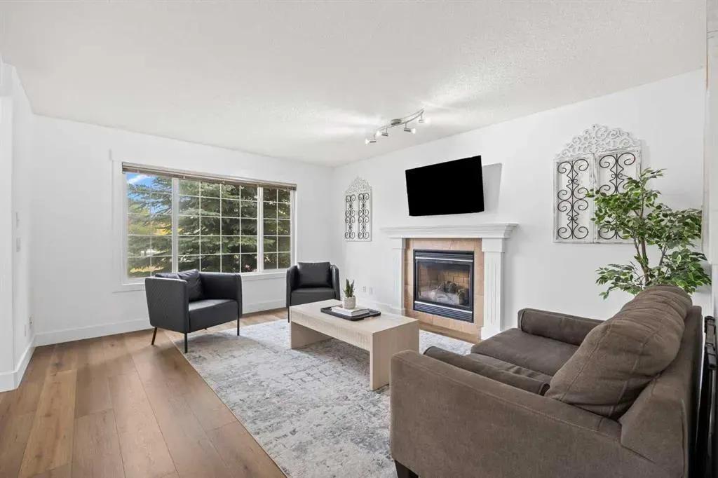 93 Crystal Shores Heights