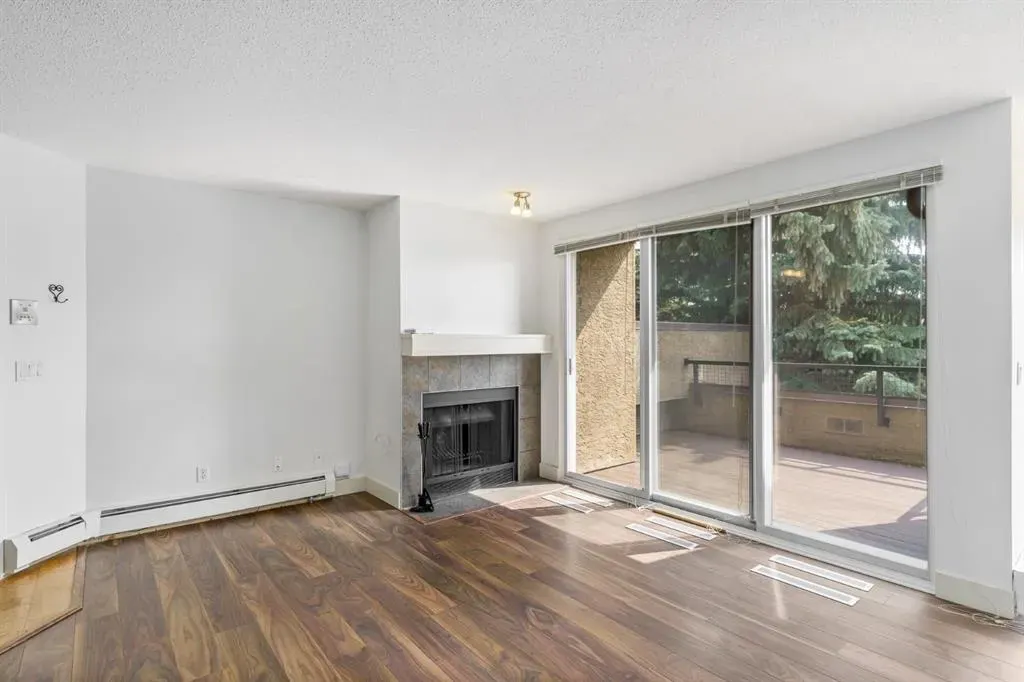 207 Village Terrace SW, #3