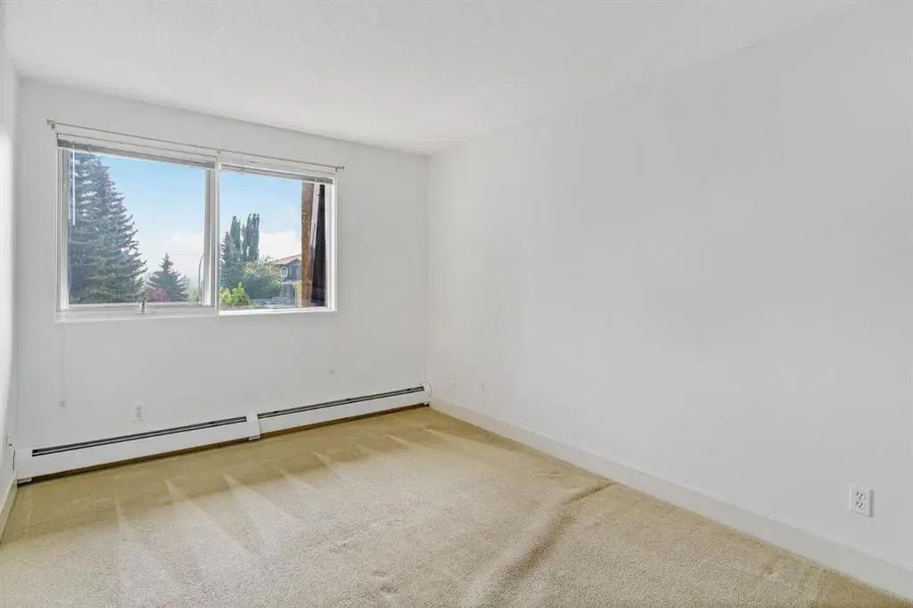 207 Village Terrace SW, #3