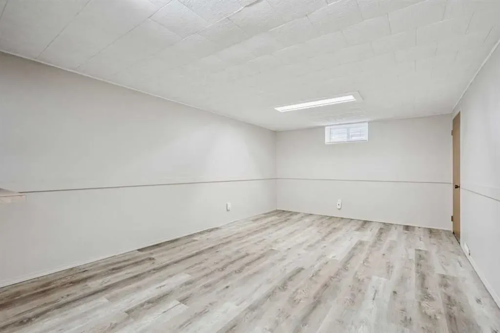 5606 50 Street