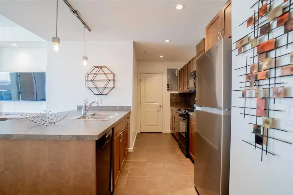 211 13 Avenue SE, #1408