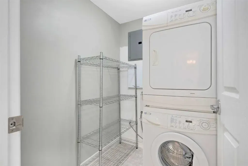 801 2 Avenue SW, #902