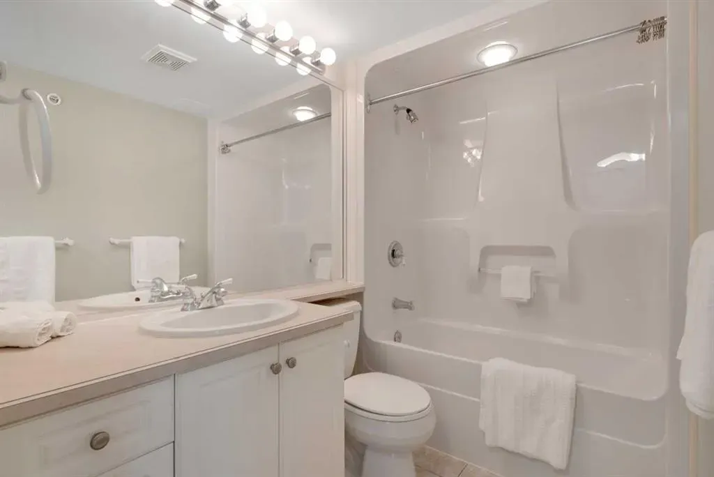 801 2 Avenue SW, #902