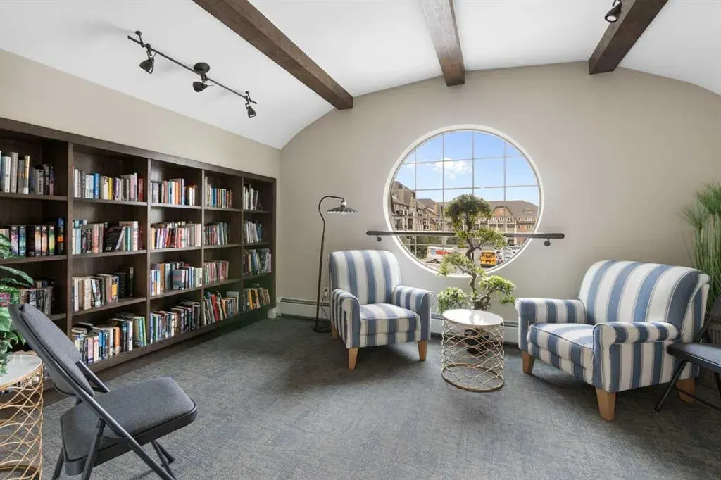 10 Mahogany Mews SE, #301
