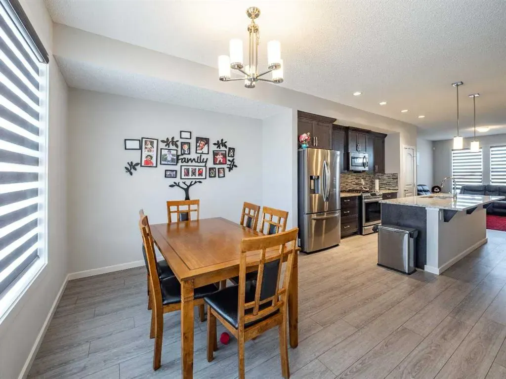 16 Cornergate Place NE