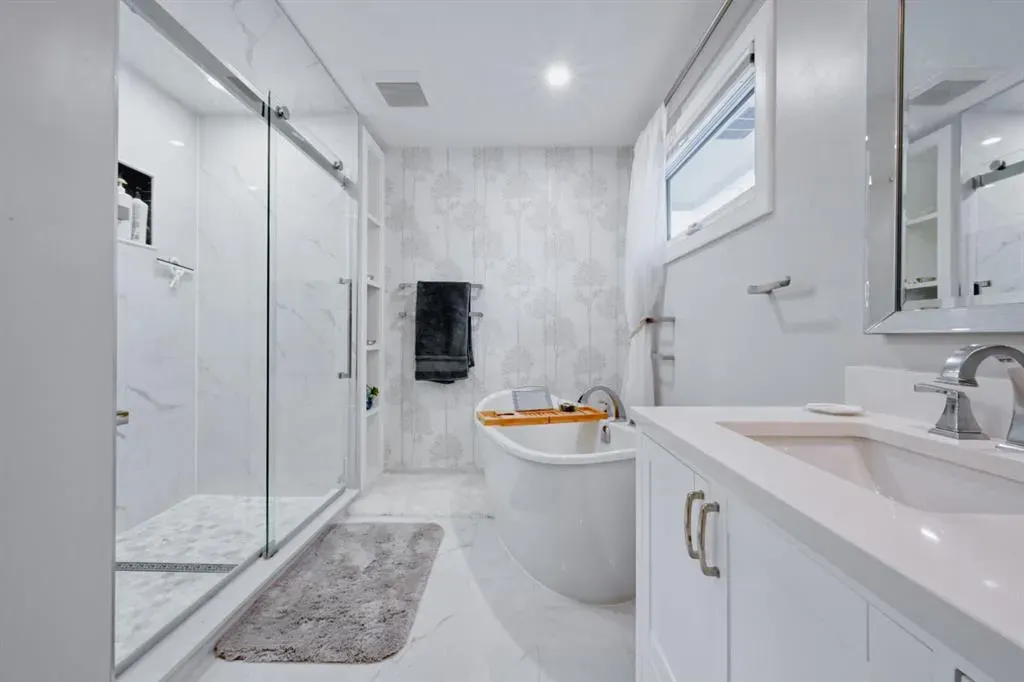 235 Canova Place SW