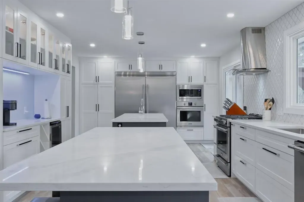 235 Canova Place SW