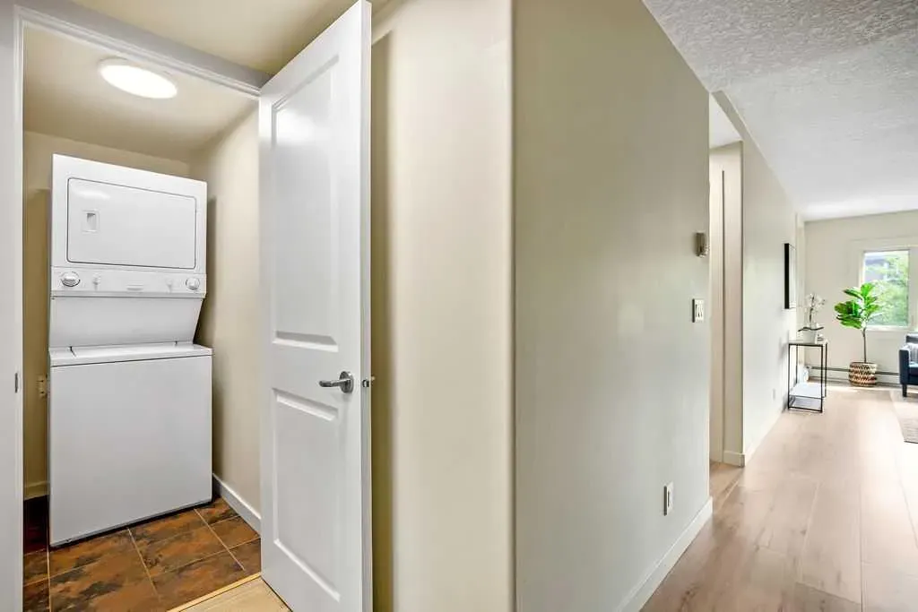 716 3 Avenue NW, #308