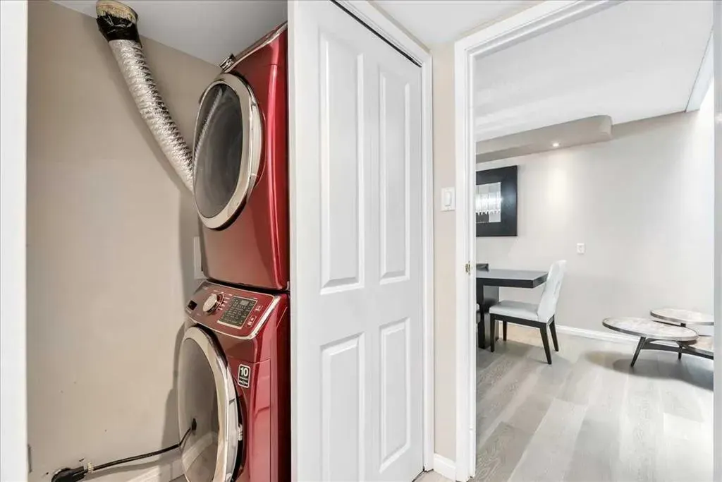 1505 8 Avenue NW, #405