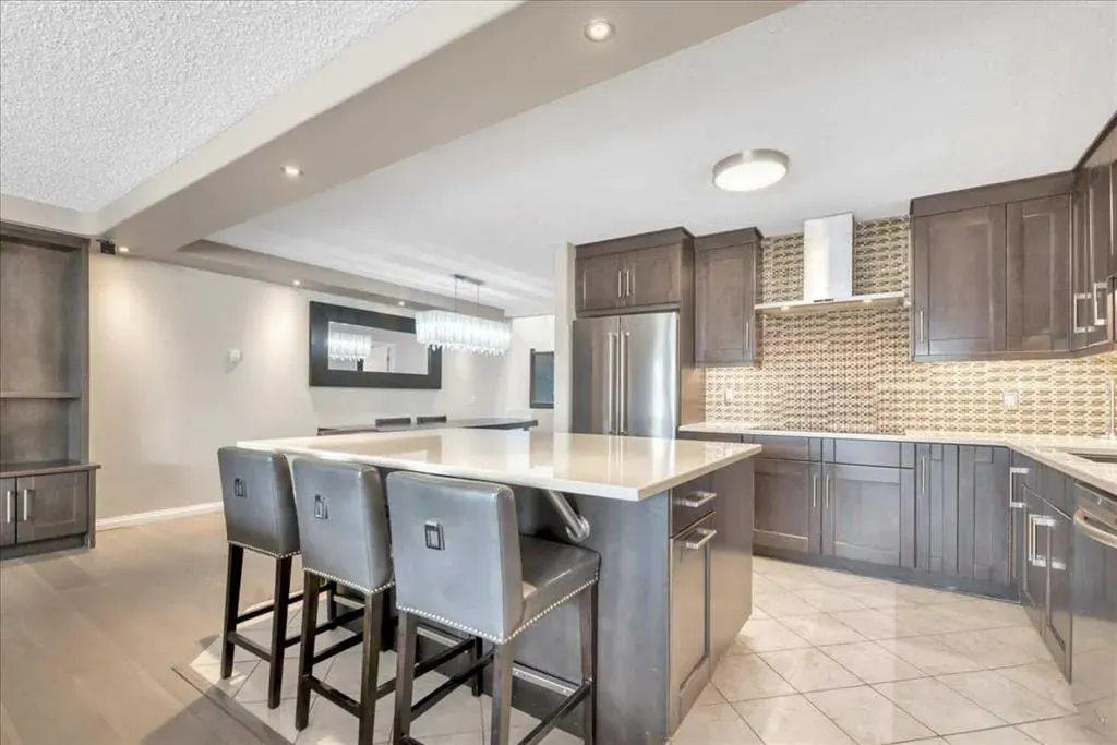 1505 8 Avenue NW, #405