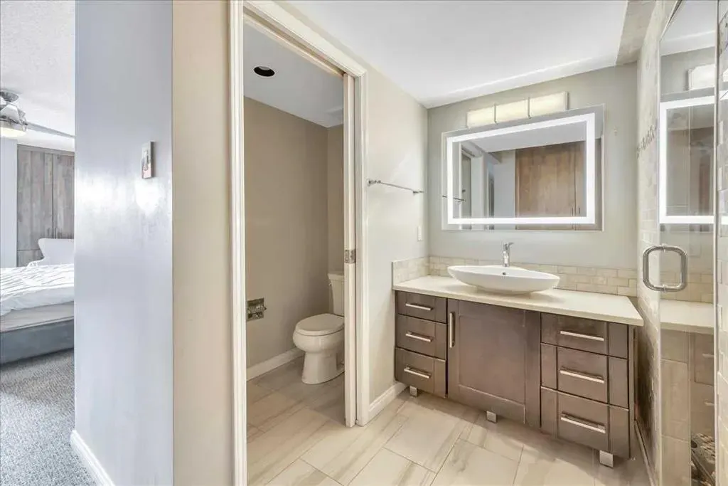 1505 8 Avenue NW, #405
