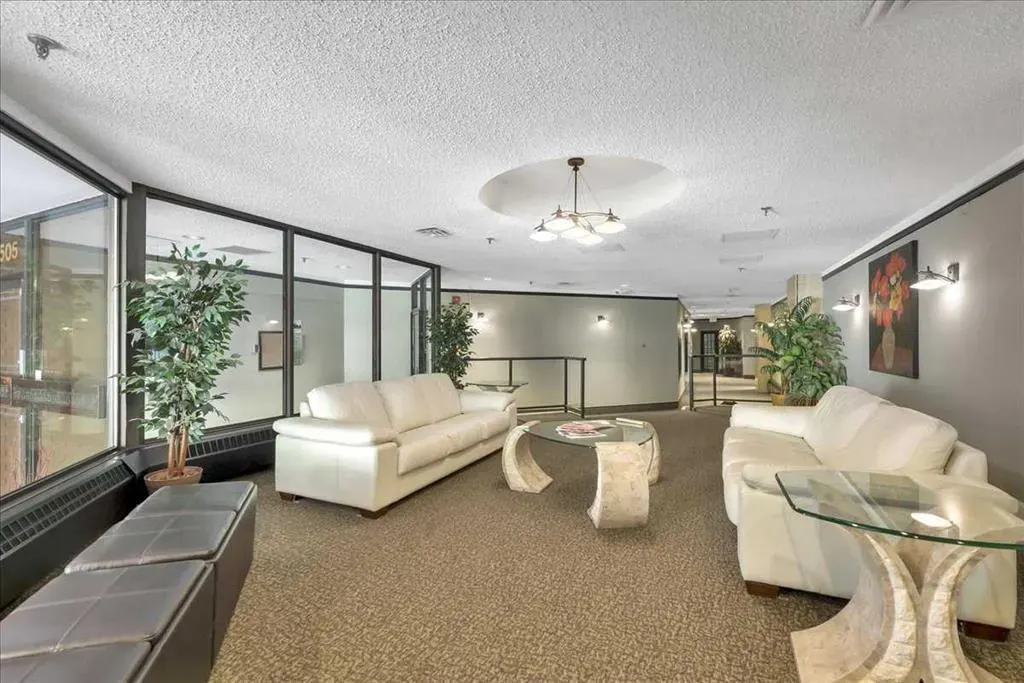 1505 8 Avenue NW, #405