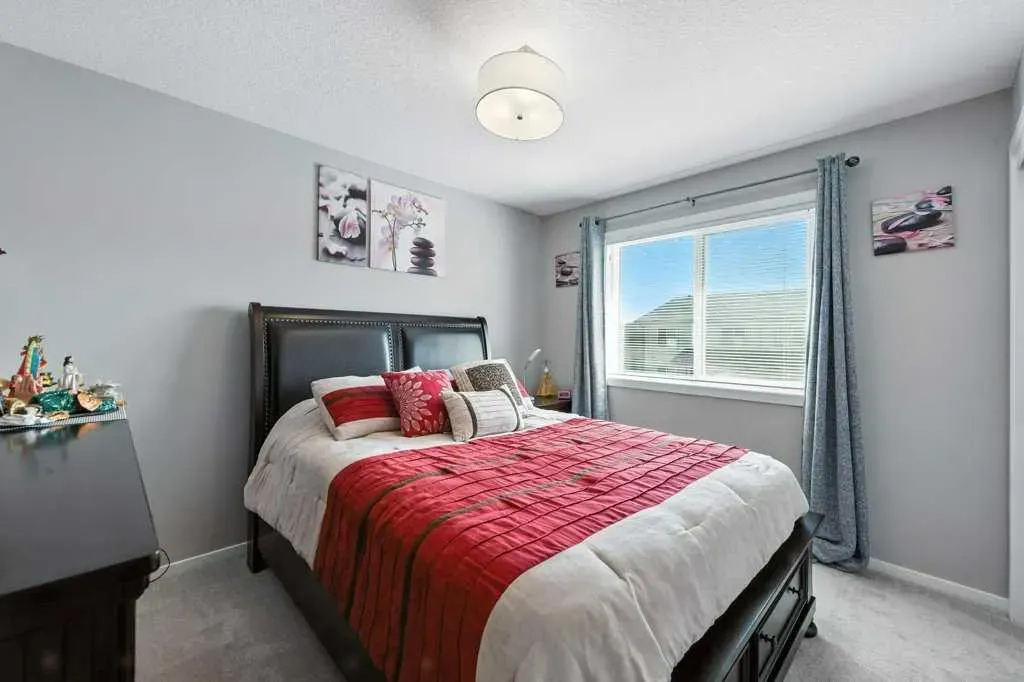 120 Redstone Walk NE, #201