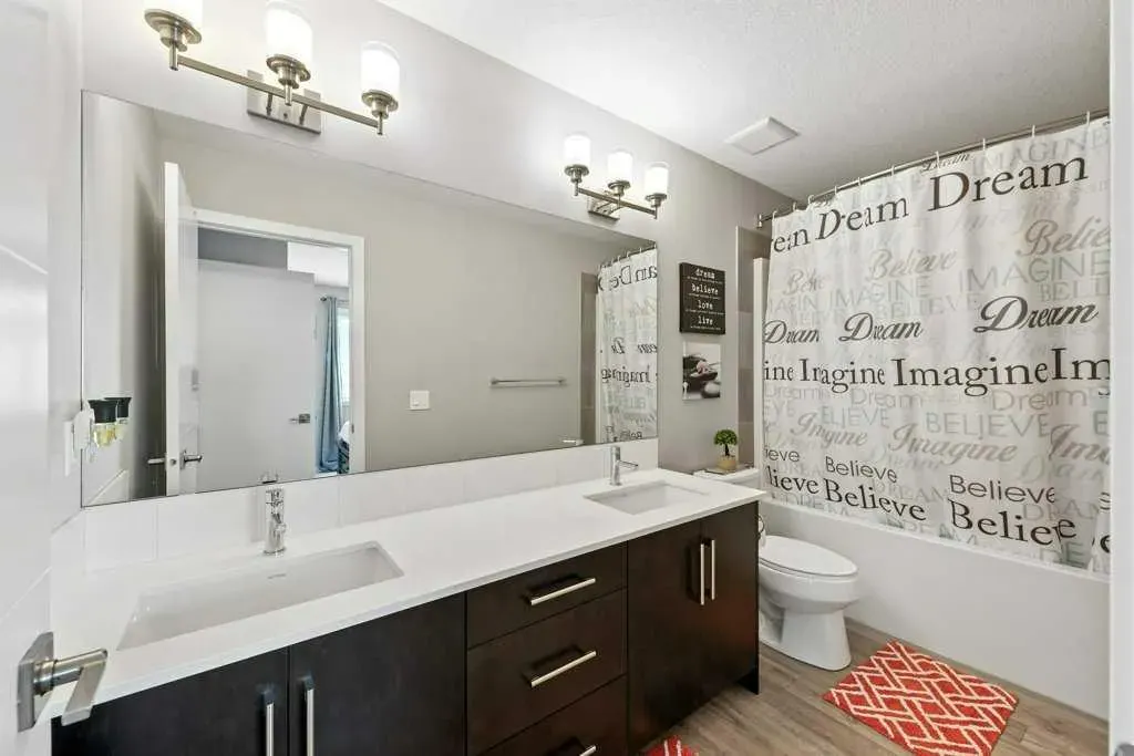 120 Redstone Walk NE, #201