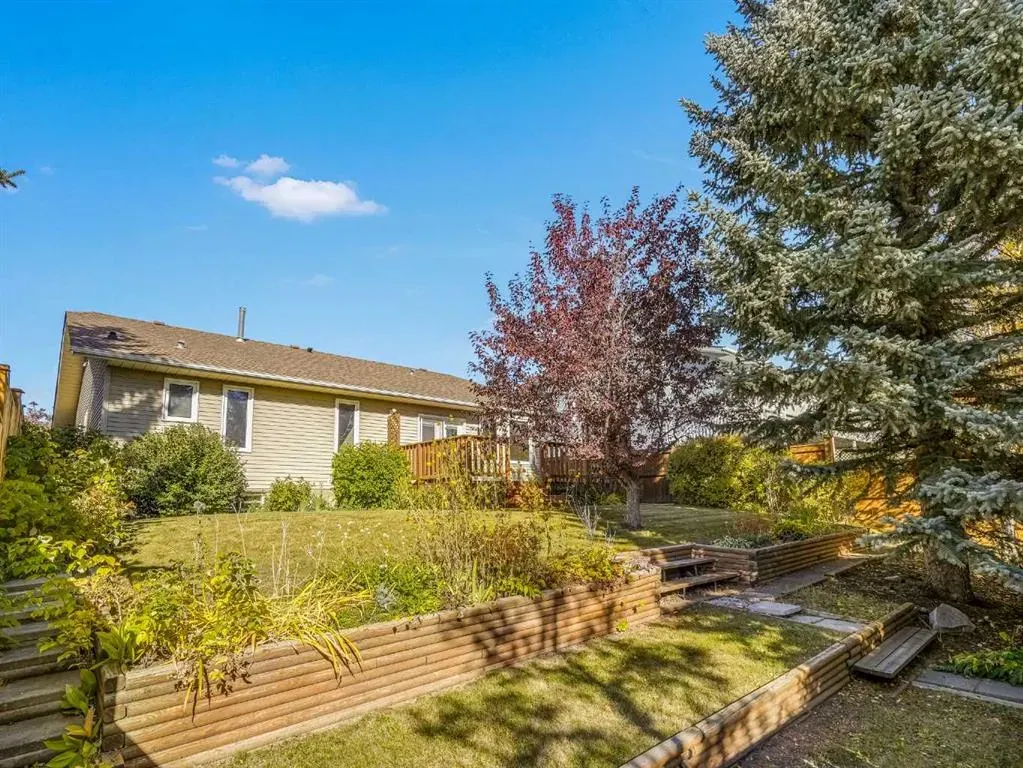 76 Wood Valley Rise SW