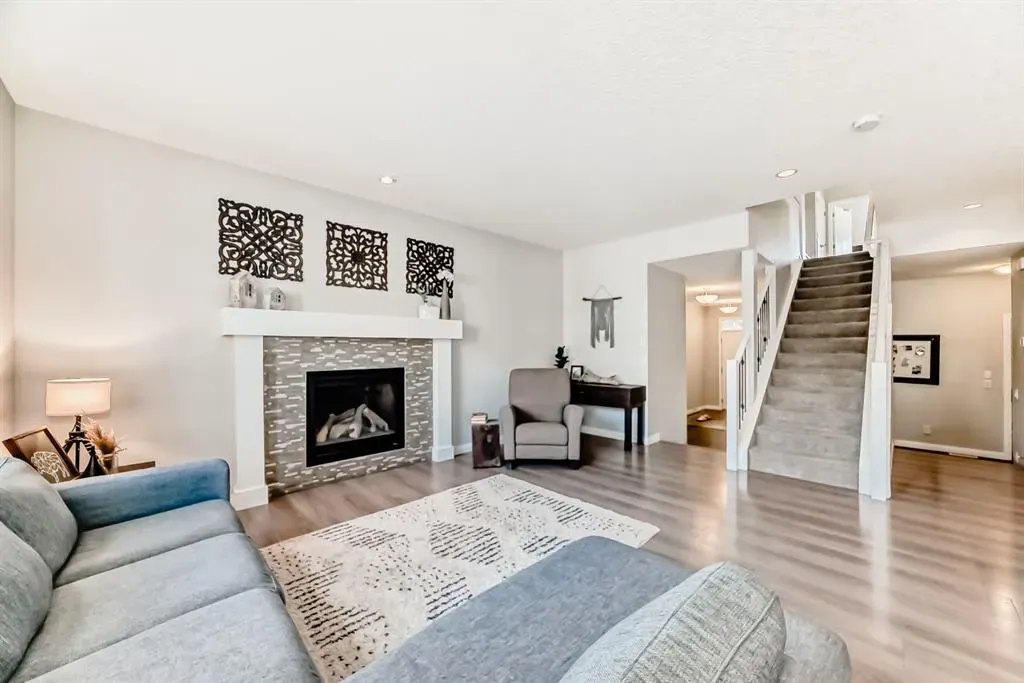 22 Riviera Place