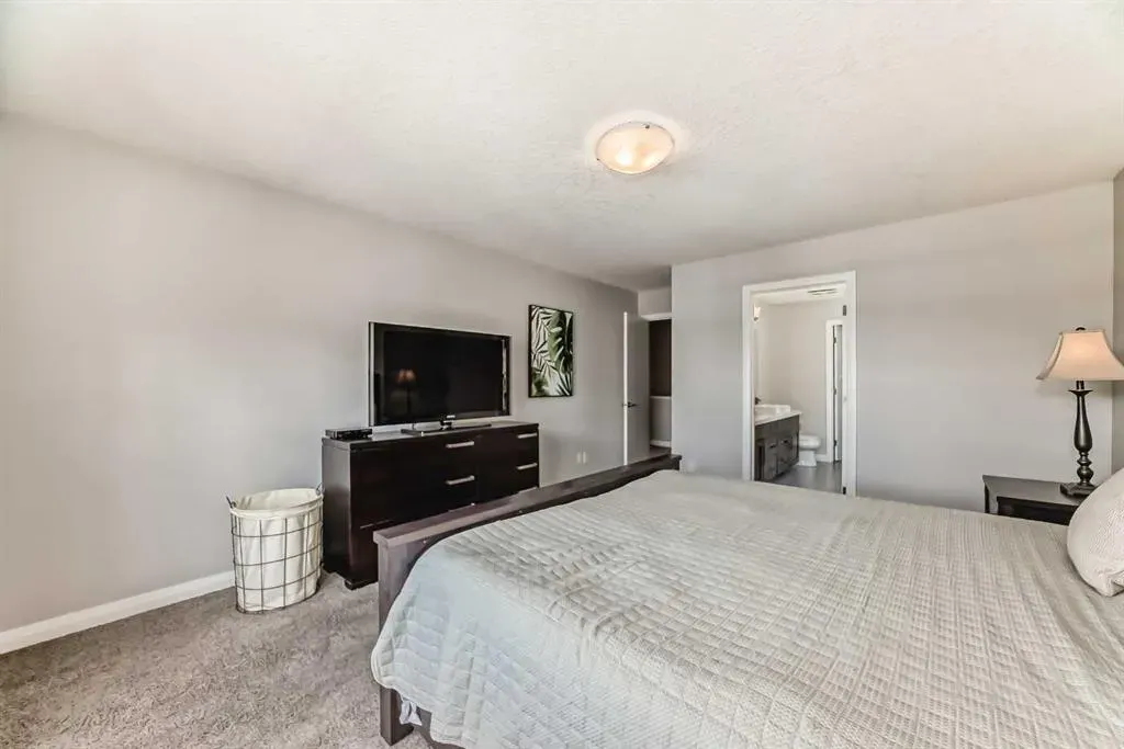 22 Riviera Place