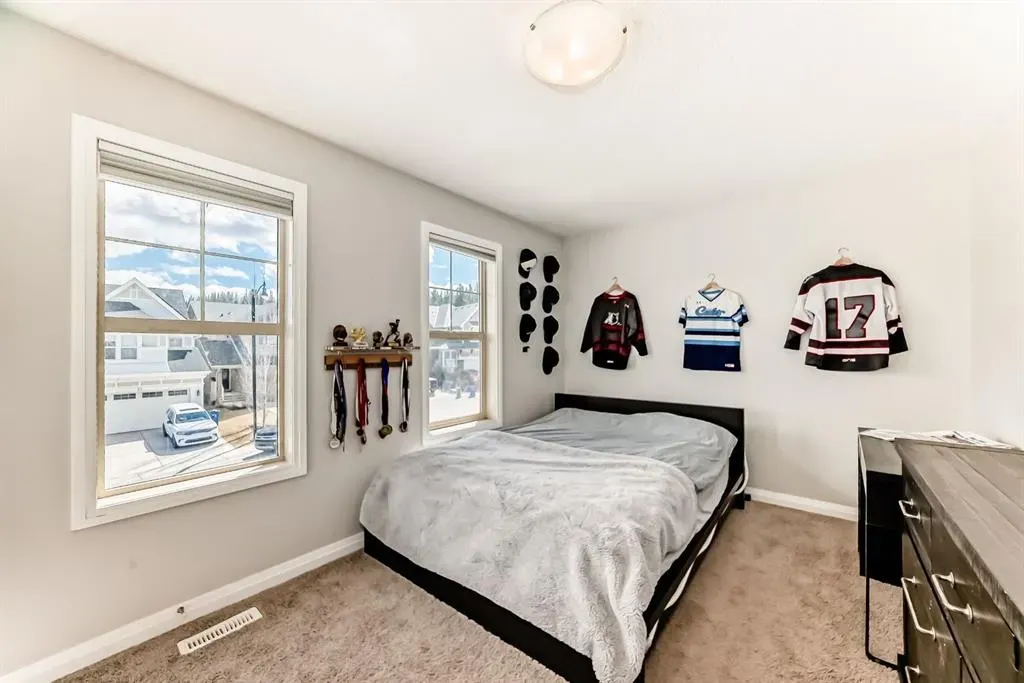 22 Riviera Place