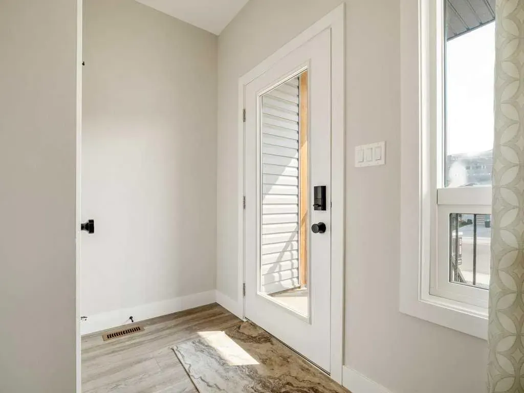 1143 Coalbrook Place W