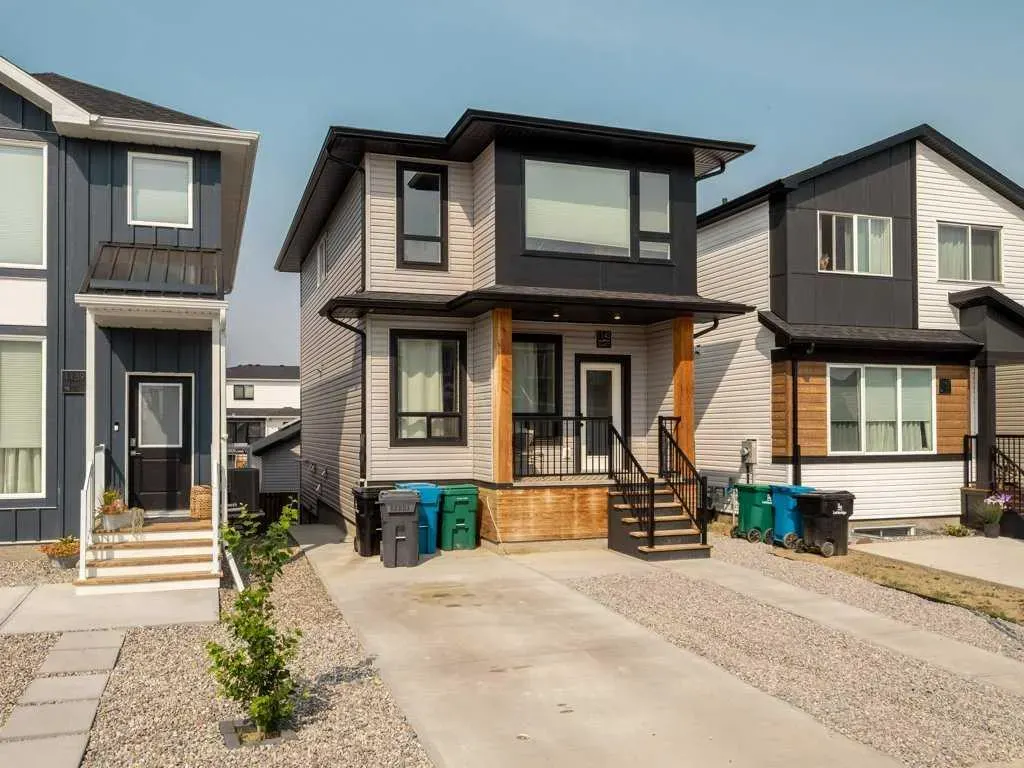 1143 Coalbrook Place W