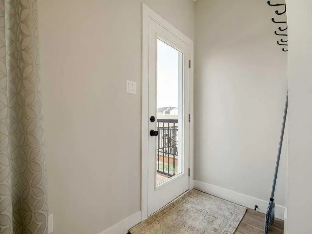 1143 Coalbrook Place W