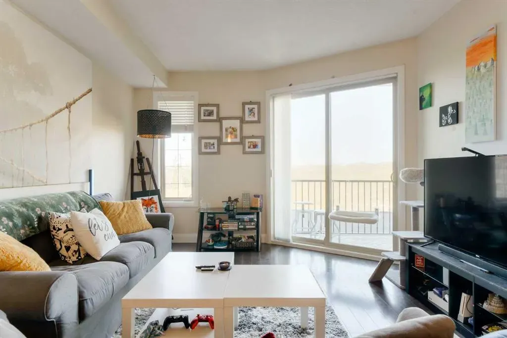 15 Sunset Square, #2105