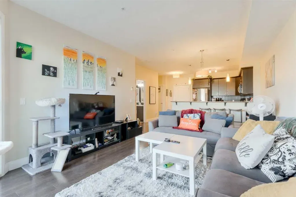 15 Sunset Square, #2105