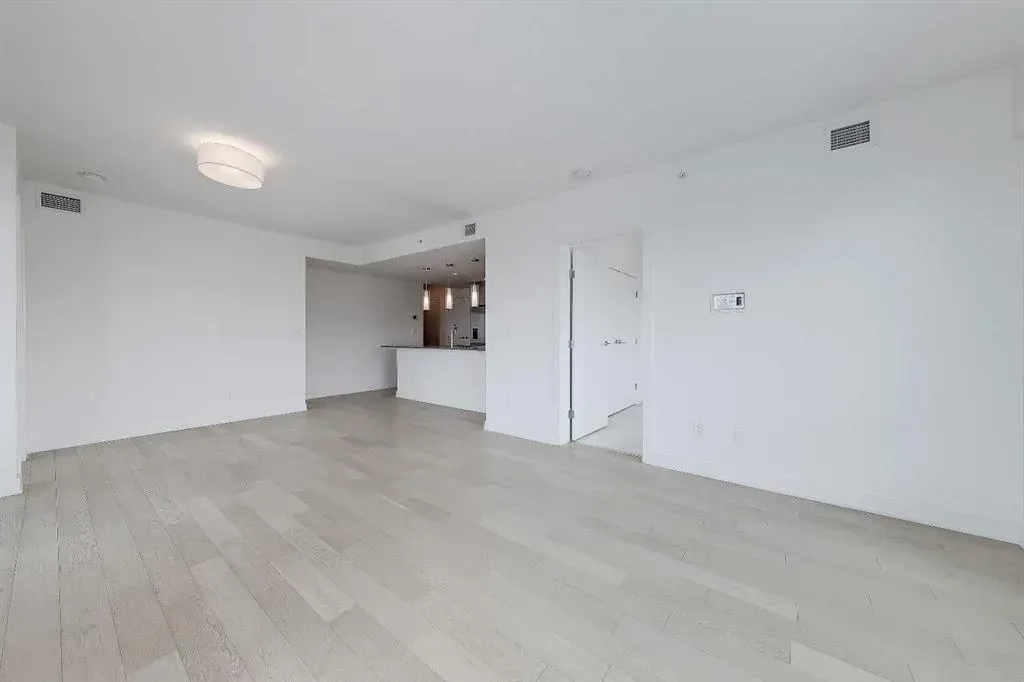 930 6 Avenue SW, #3206