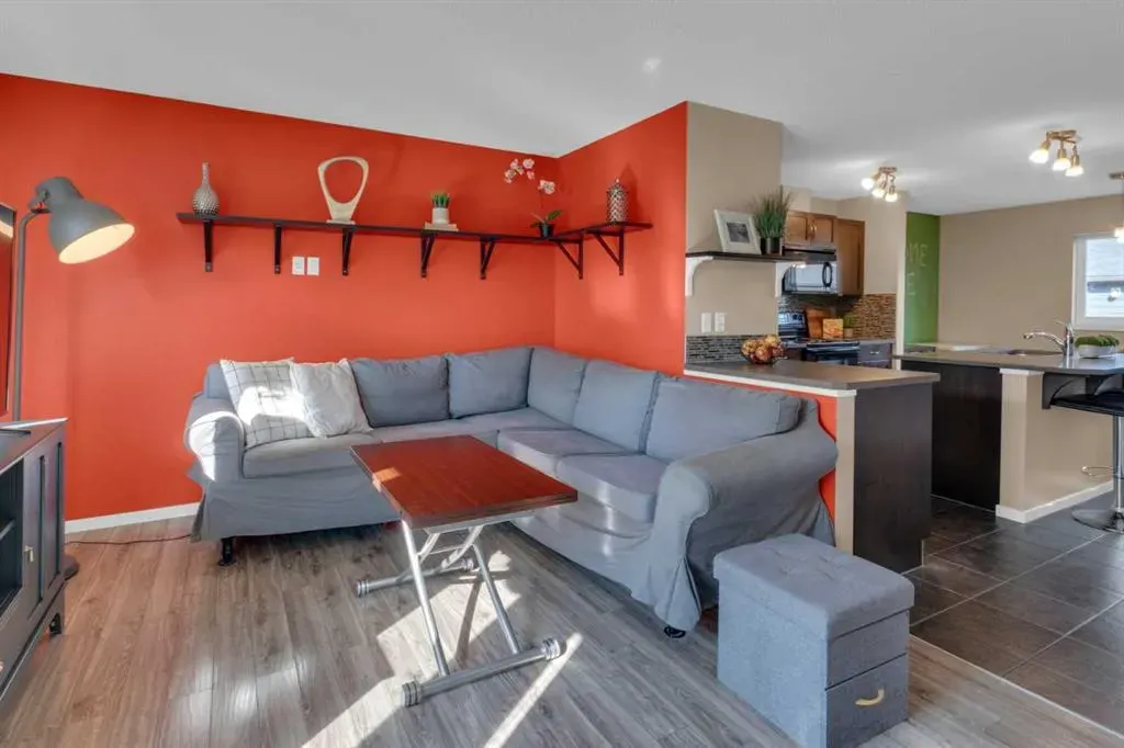 132 Walden Gate SE