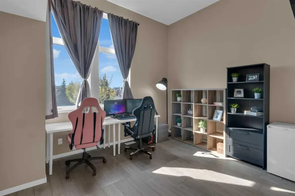132 Walden Gate SE
