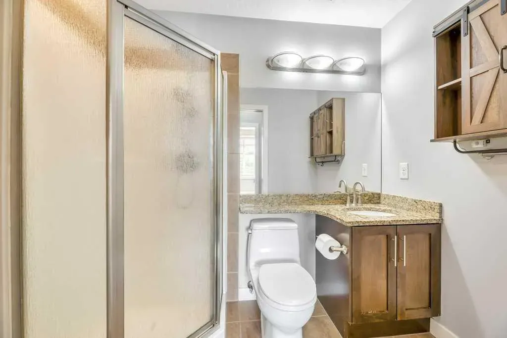 1005B Westmount Drive, #102