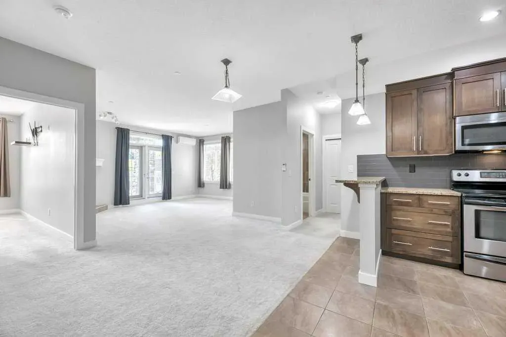 1005B Westmount Drive, #102