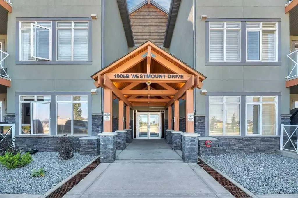 1005B Westmount Drive, #102