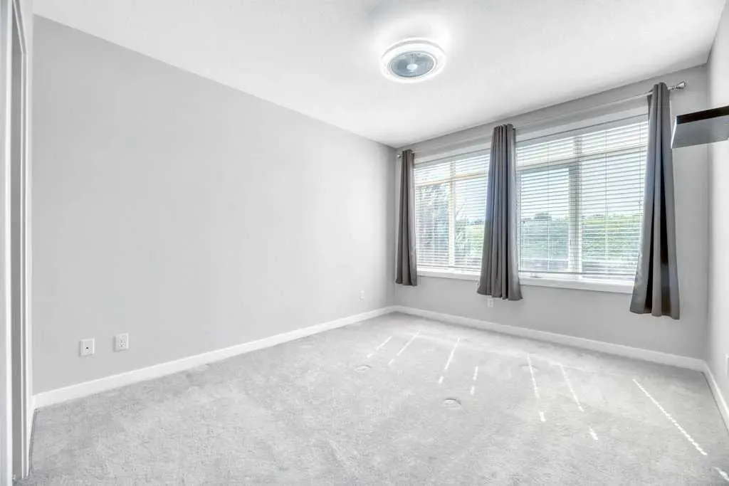 1005B Westmount Drive, #102