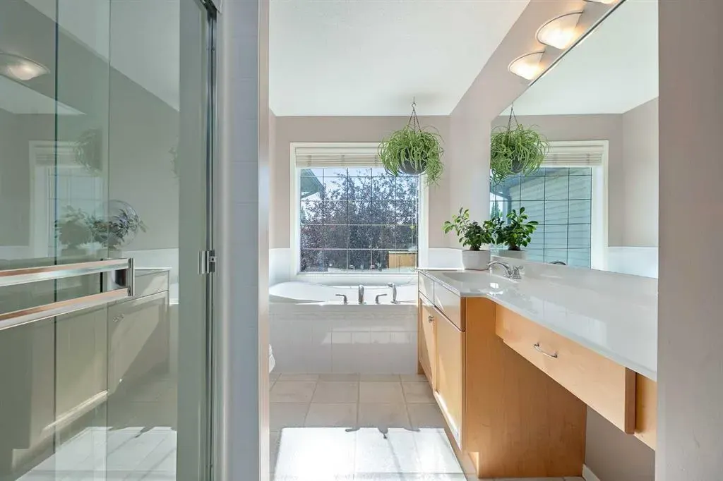 18 Tuscany Ravine Terrace NW