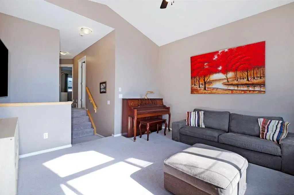 18 Tuscany Ravine Terrace NW