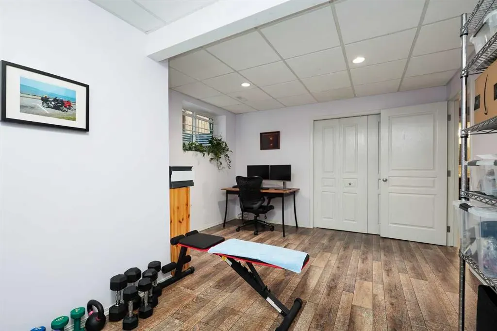18 Tuscany Ravine Terrace NW