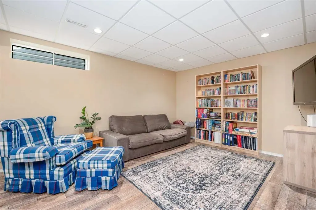 18 Tuscany Ravine Terrace NW