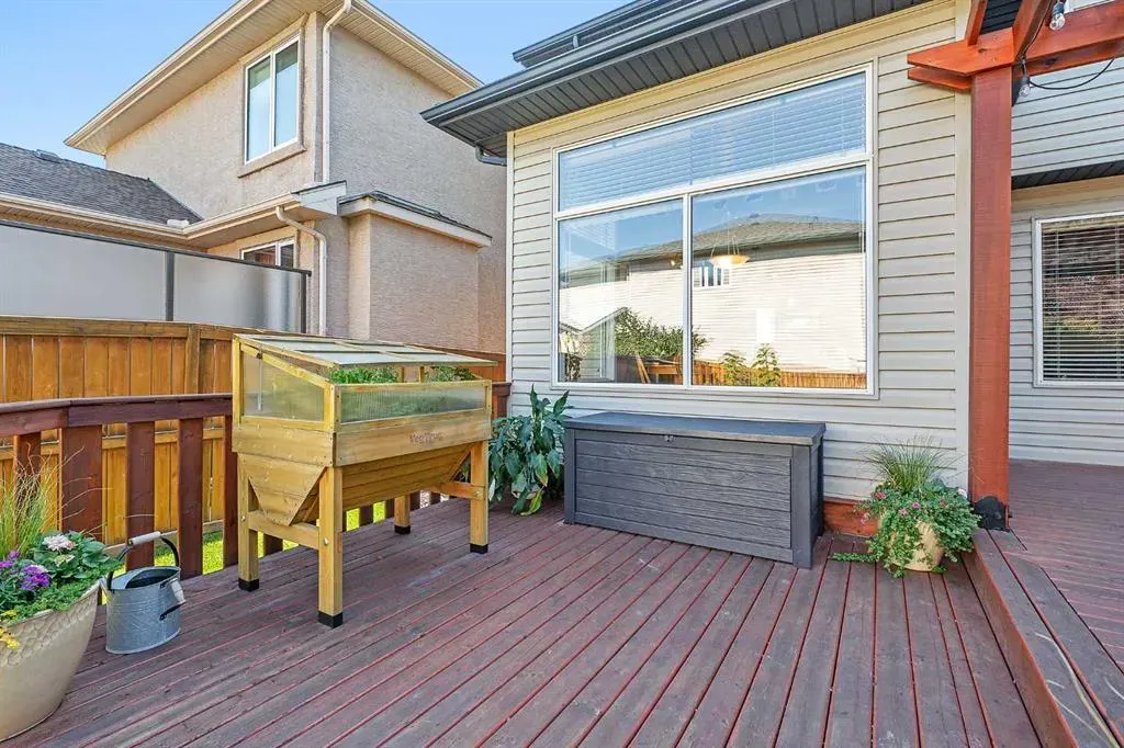 18 Tuscany Ravine Terrace NW