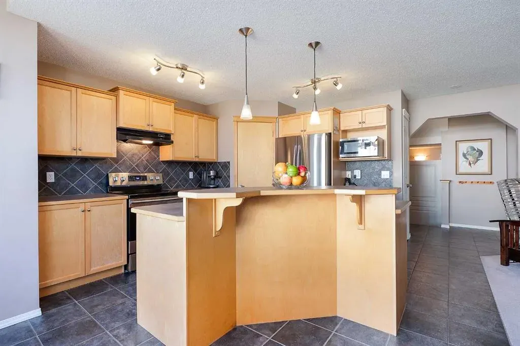 18 Tuscany Ravine Terrace NW