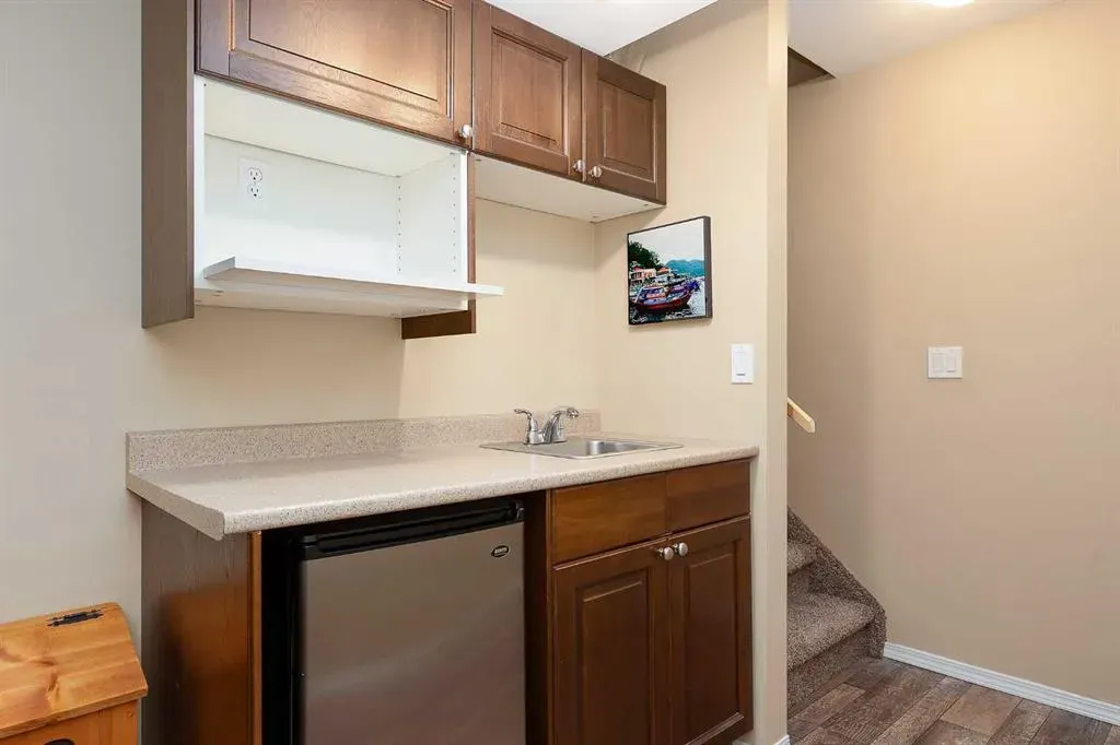 18 Tuscany Ravine Terrace NW