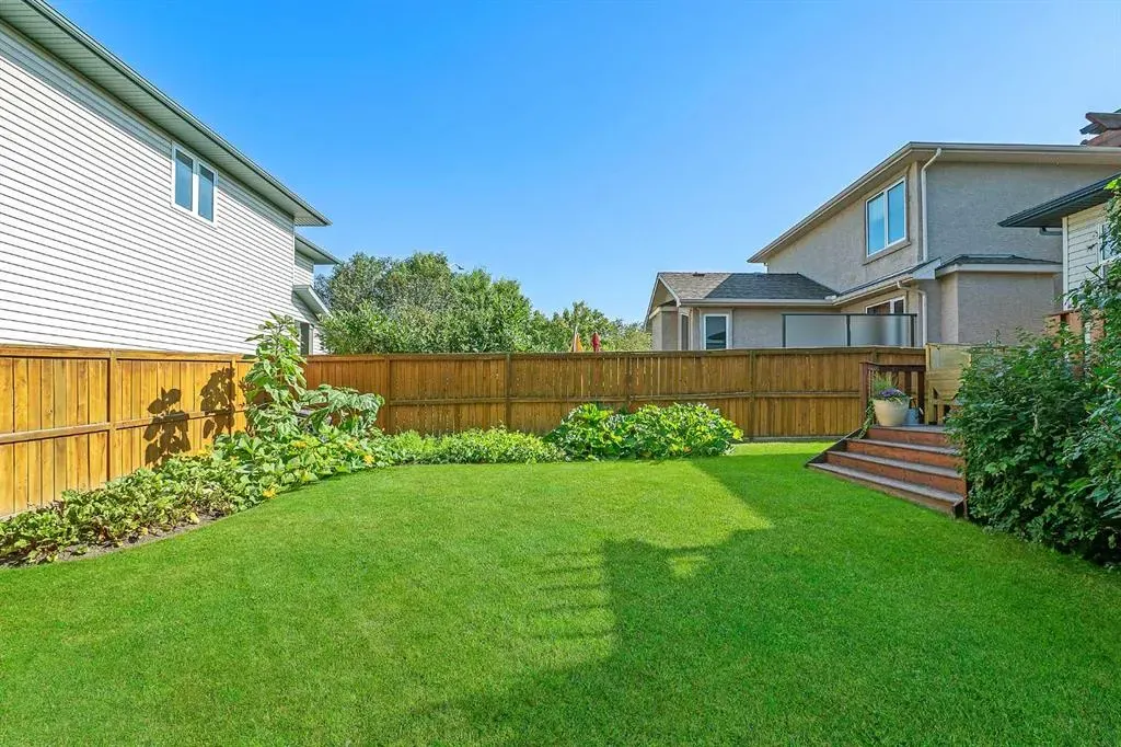 18 Tuscany Ravine Terrace NW