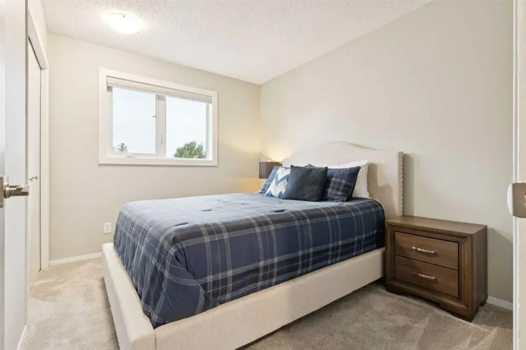 131 Deermoss Crescent SE