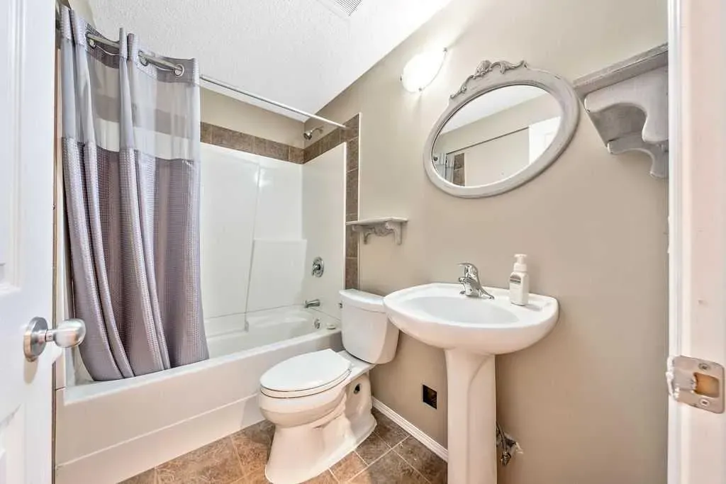 56 Covemeadow Road NE