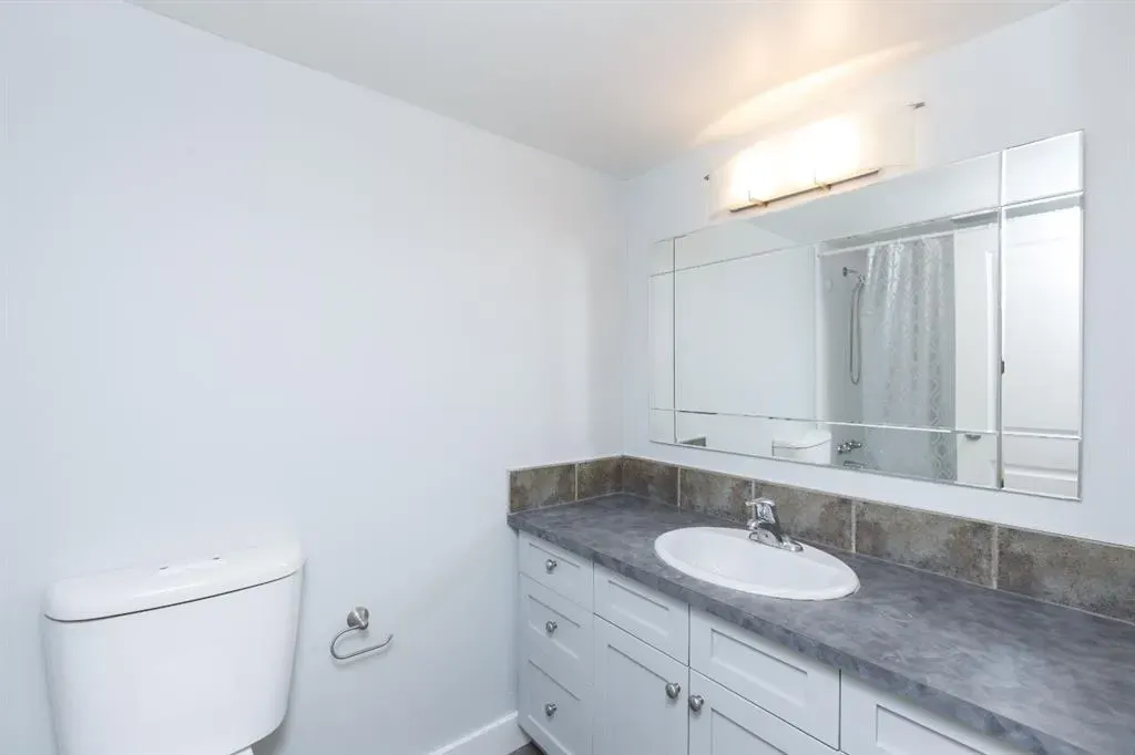 1027 Cameron Avenue SW, #610