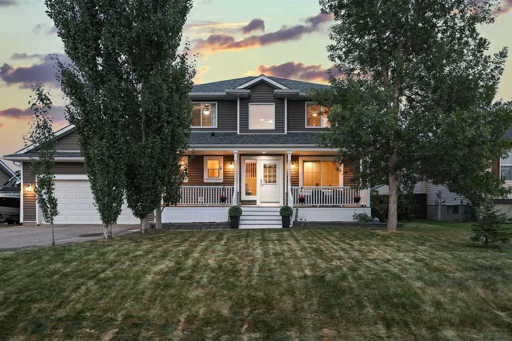 4 Lloyd Crescent NE